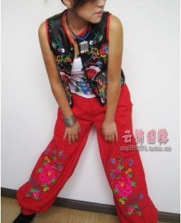 Chinese nationality red trousers 